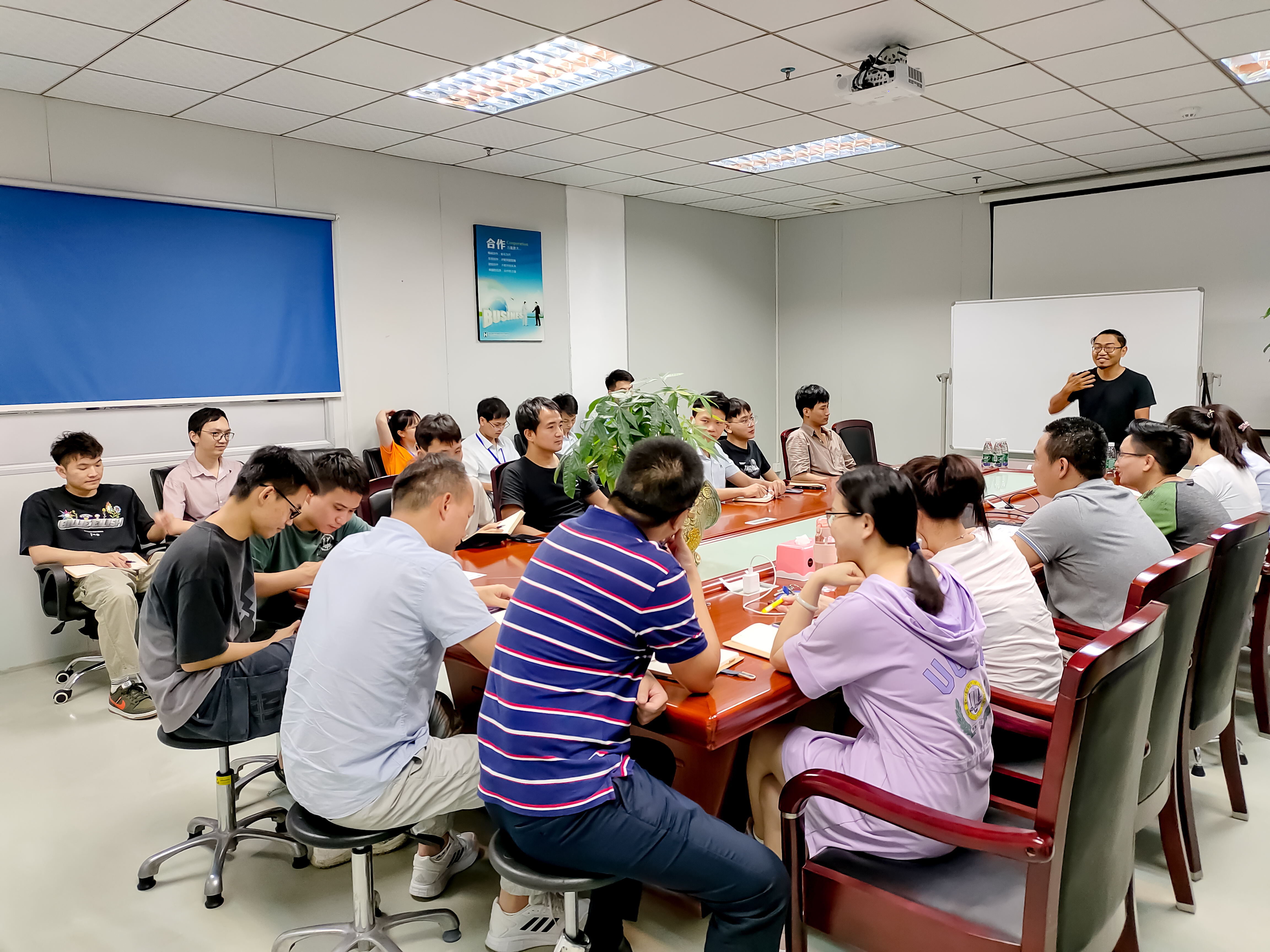 jinnianhui科技首期商务英语培训课程正式结束！2022年11月11日